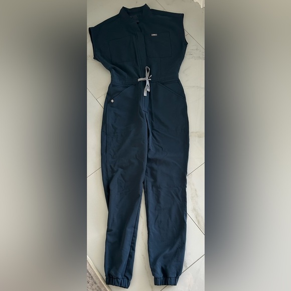 Figs Rafaela Cargo Scrubs Jumpsuit - Picture 3 of 6